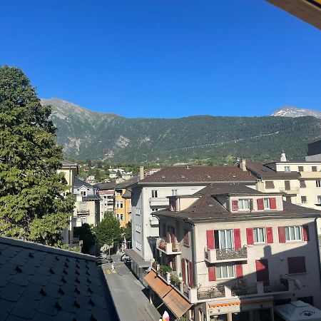 Brig City Mountain View Bagian luar foto