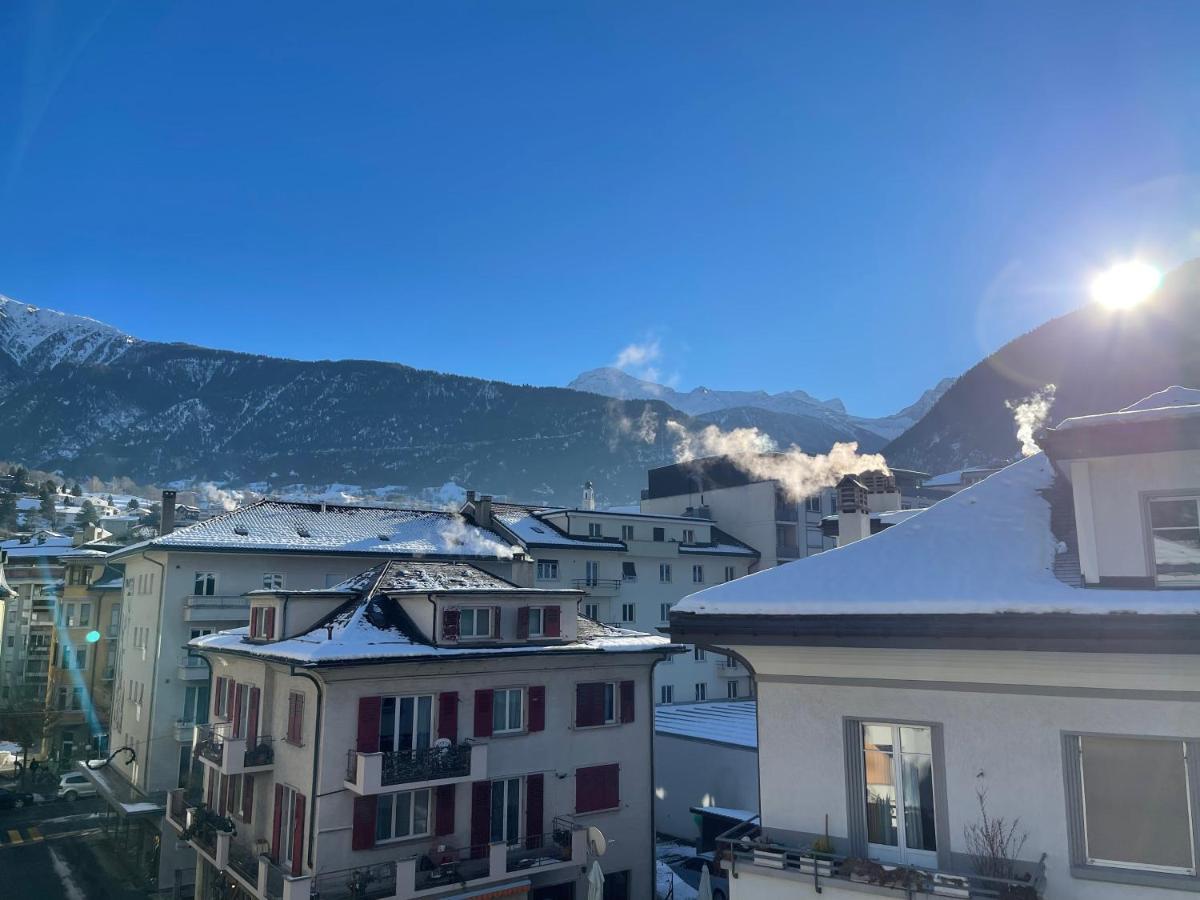 Brig City Mountain View Bagian luar foto