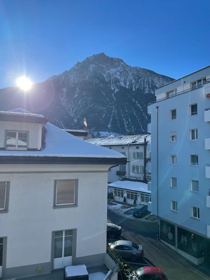 Brig City Mountain View Bagian luar foto